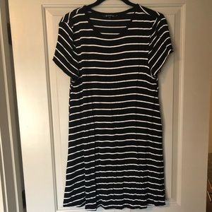 Black & White Strips Cotton T-shirt Dress - Large